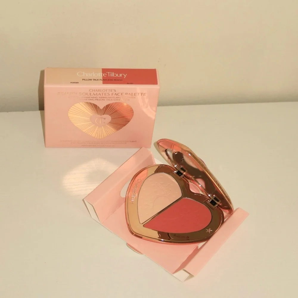Charlotte Tilbury Beauty Soulmates palette Flawless peach